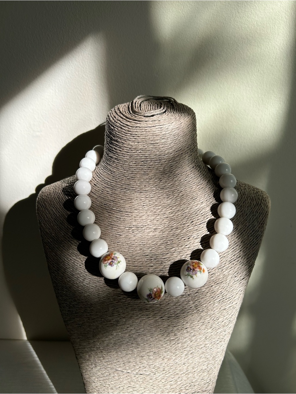 VTG W Germany White Lucite Floral Roses Beaded Necklace